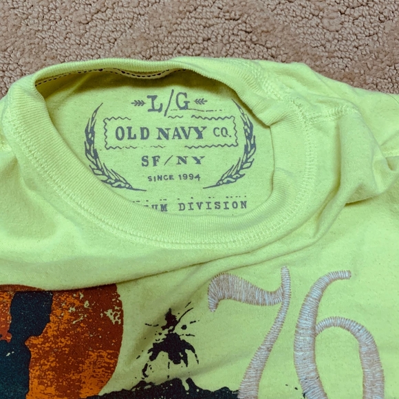 4/$20 Old Navy California Surf Collection Tee - Picture 3 of 5